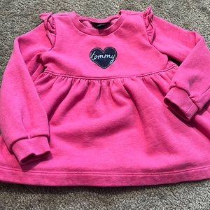Tommy Hilfiger top/ pink/ size 4T
